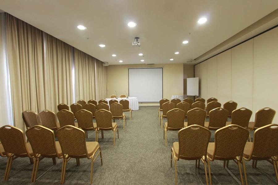 Hotel Torremayor Lyon ซานติอาโก ภายนอก รูปภาพ