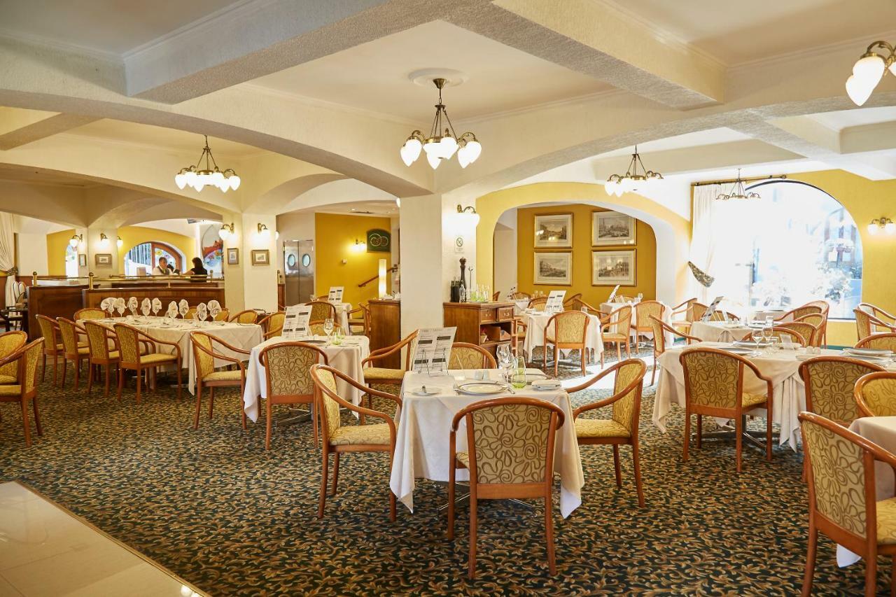 Hotel Torremayor Lyon ซานติอาโก ภายนอก รูปภาพ